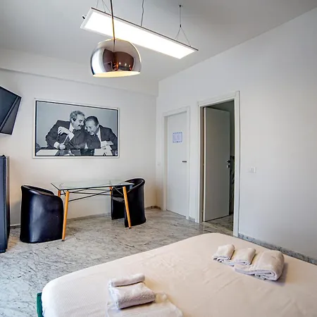 Guest house Mistral Holidays - Splendida Vista Mare Con Terrazza E Finiture Di Lusso Marina Di Carrara